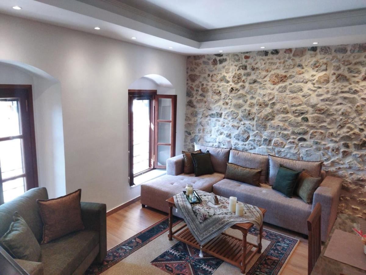 Tsolakis Luxury House Vila Leonídion Exterior foto